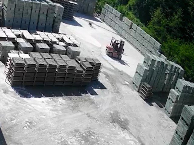 Forkliftin altında kalan genç hayatını kaybetti