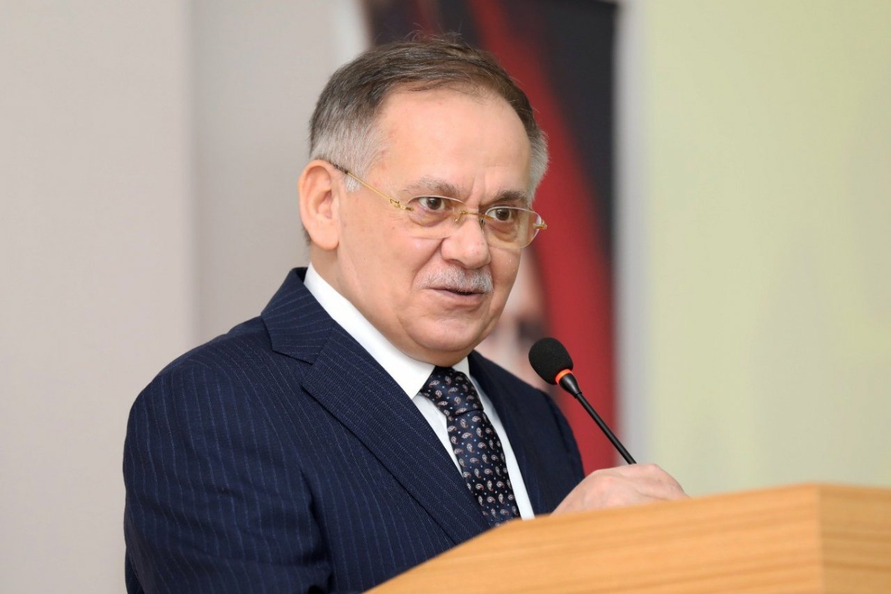 Belediye binasında yıkım çalışmalarında sona gelindi