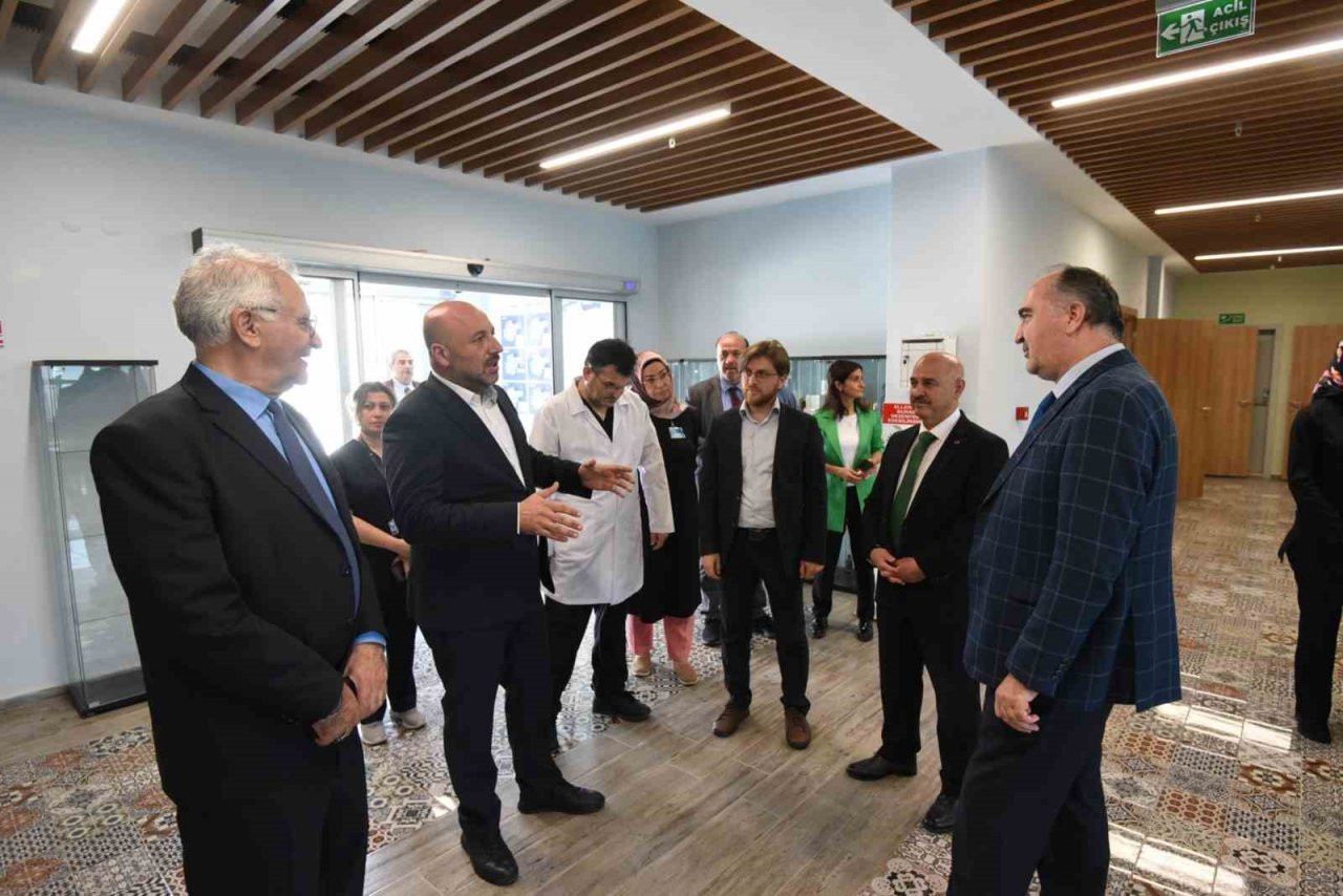 Rektör Dalgın, Düzce Üniversitesinde yapılan çalışmaları inceledi