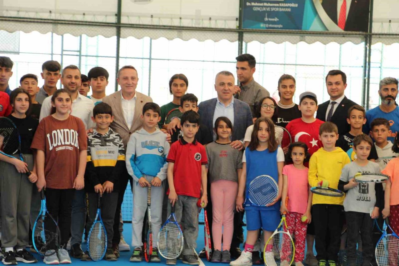 Şırnak uluslararası tenis turnuvasına hazırlanıyor