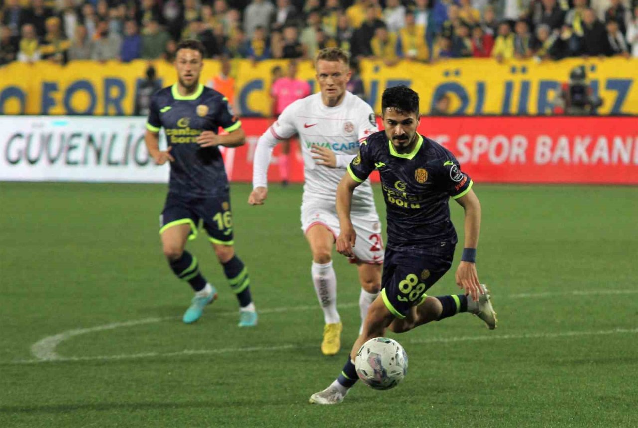 Spor Toto Süper Lig: MKE Ankaragücü: 1 - FTA Antalyaspor: 1 (Maç sonucu)