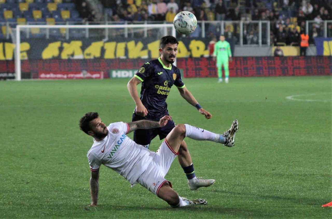 Spor Toto Süper Lig: MKE Ankaragücü: 1 - FTA Antalyaspor: 1 (Maç sonucu)