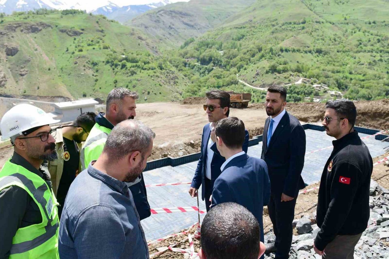 Çatak’ta yapılacak 90 konutun temeli atıldı