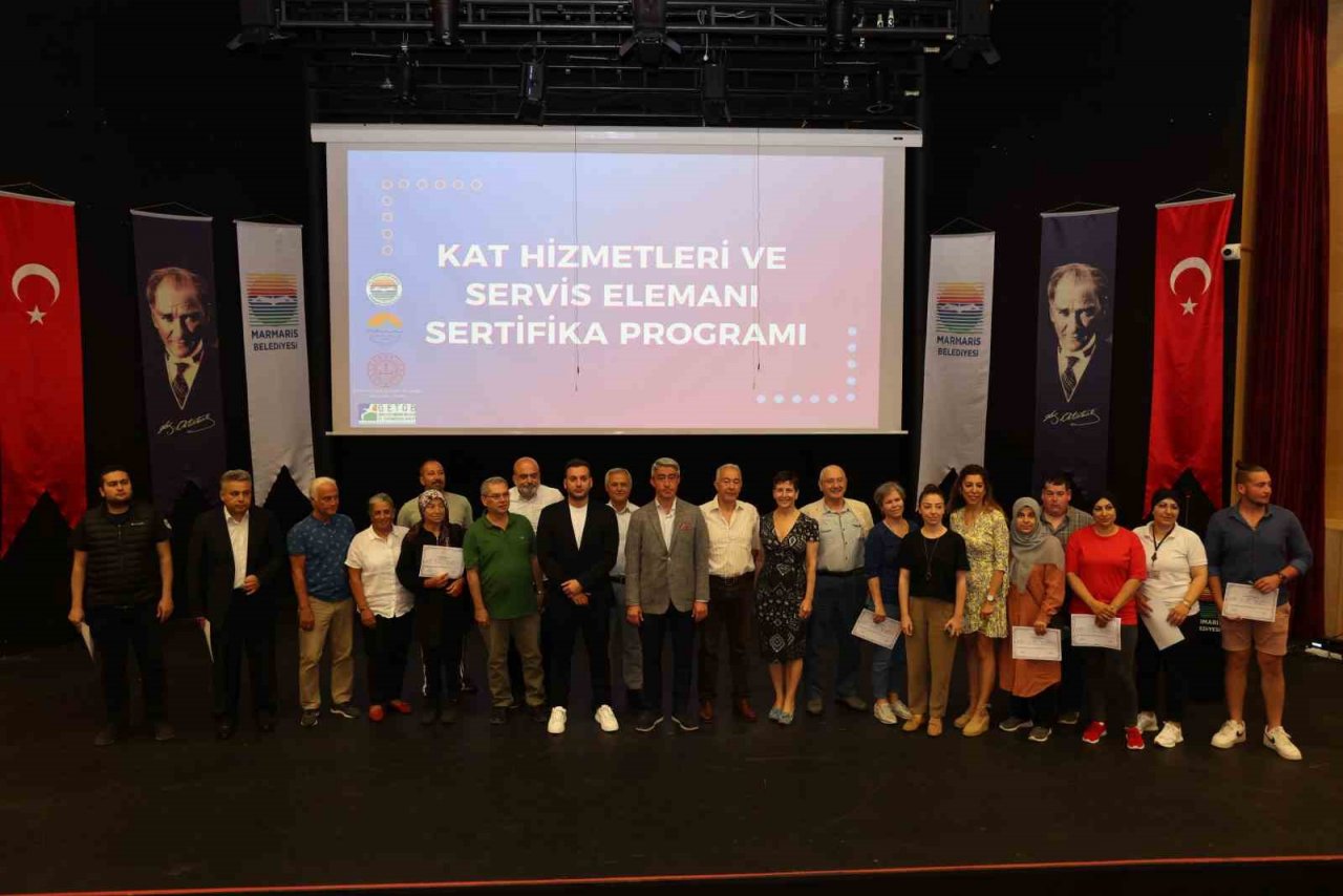 Turizm ara eleman kursiyerleri sertifika aldı