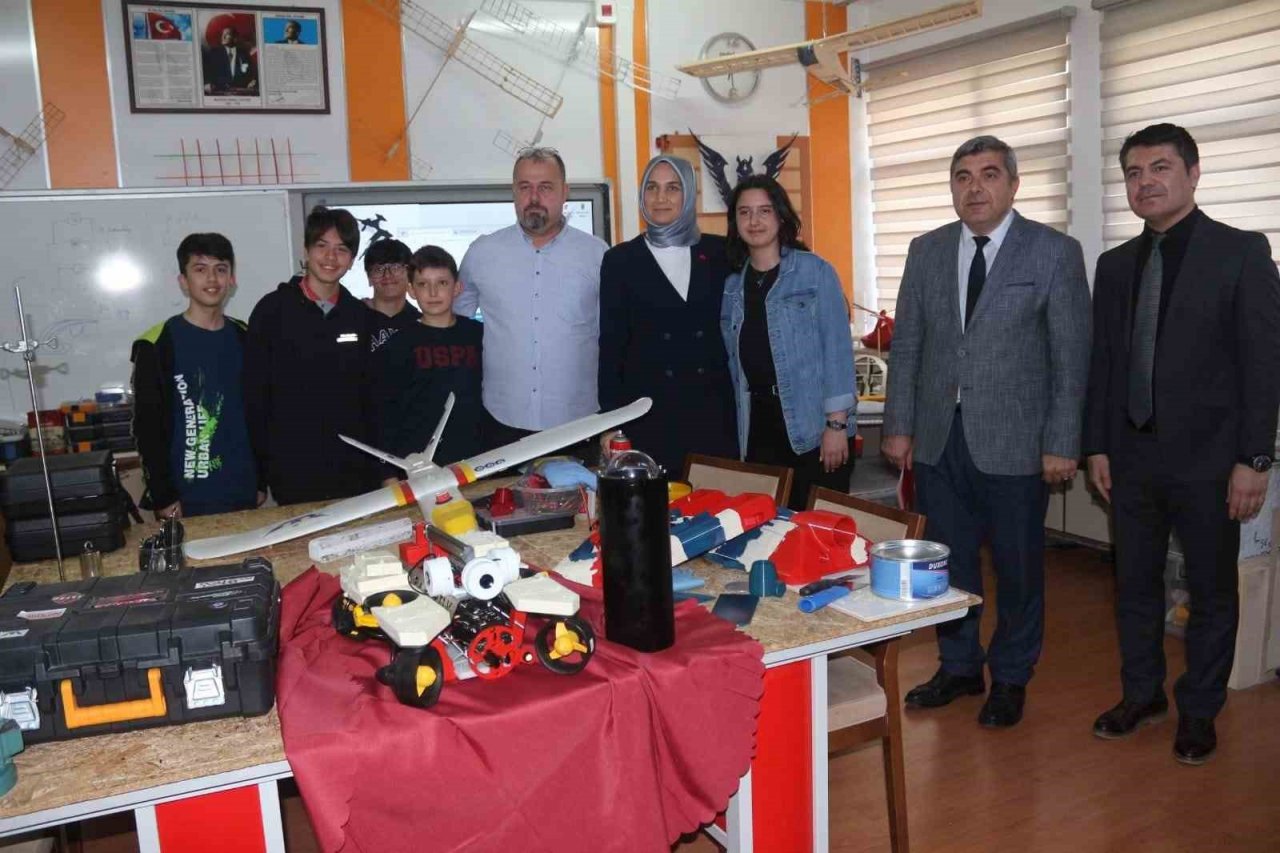 Vali Yiğitbaşı, TÜBİTAK ve TEKNOFEST birincileriyle buluştu