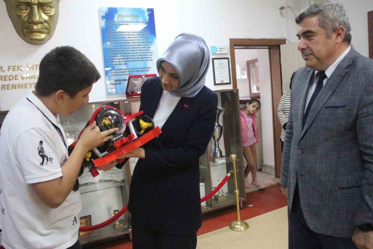 Vali Yiğitbaşı, TÜBİTAK ve TEKNOFEST birincileriyle buluştu