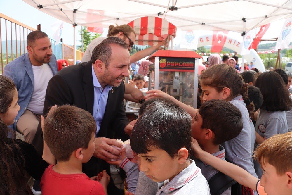 Yalova Belediyesi’nden Seyrantepe’ye 800 metrekare oyun parkı