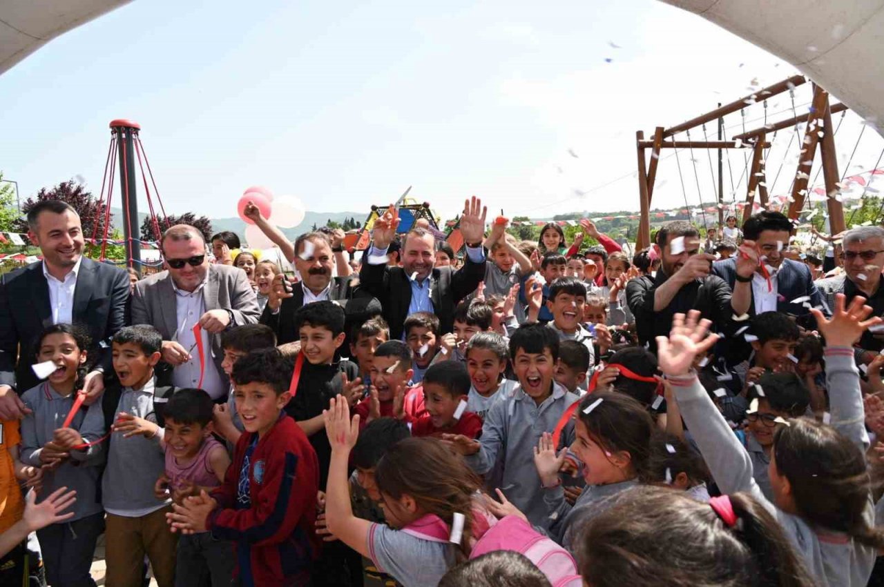 Yalova Belediyesi’nden Seyrantepe’ye 800 metrekare oyun parkı