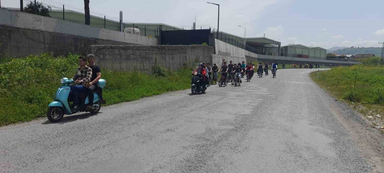 Alaplı’da ’Gençlik Haftası’nda bisiklet turu yapıldı