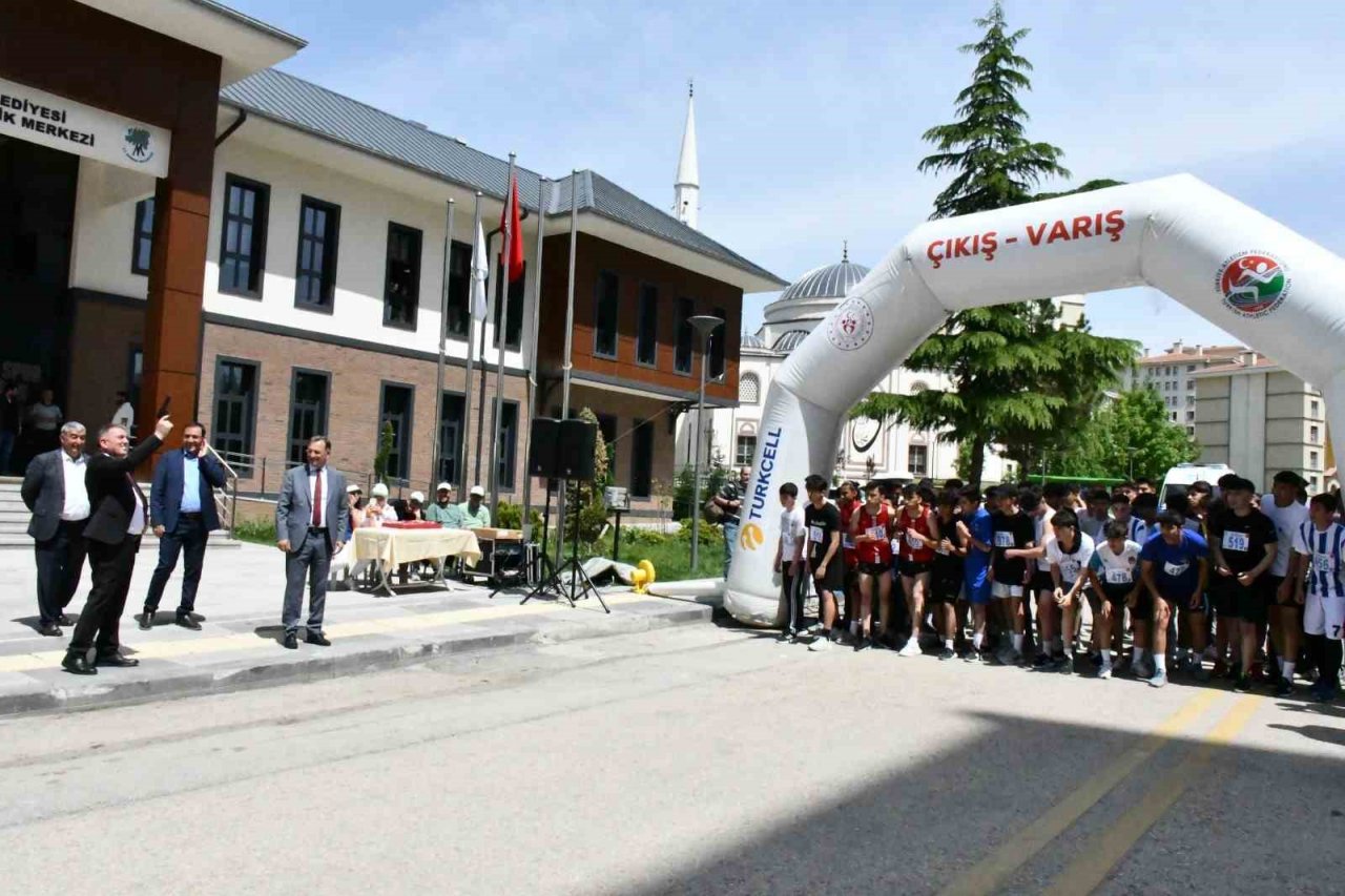 Mamaklı Gençlerin “Gençlik Koşusu”