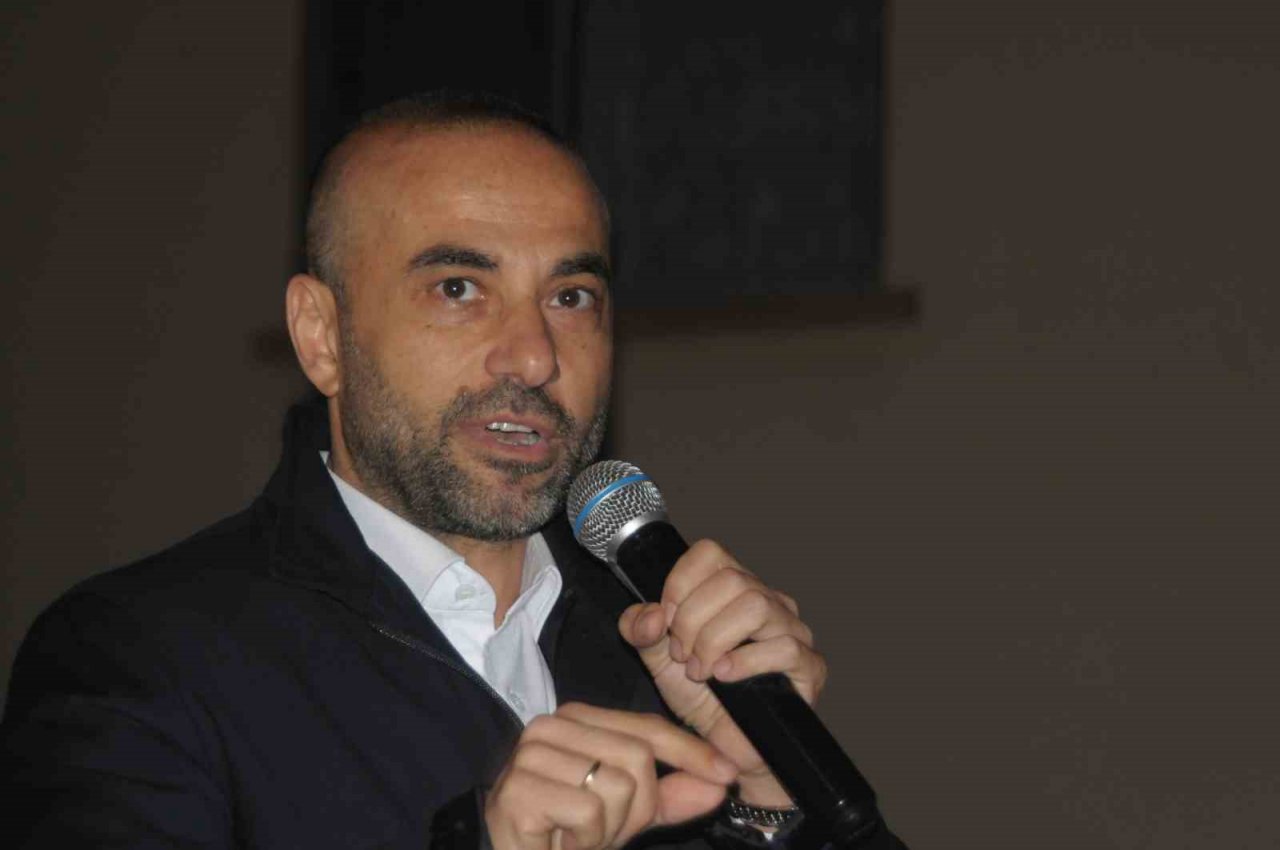 AK Parti Altınova’da miting düzenledi