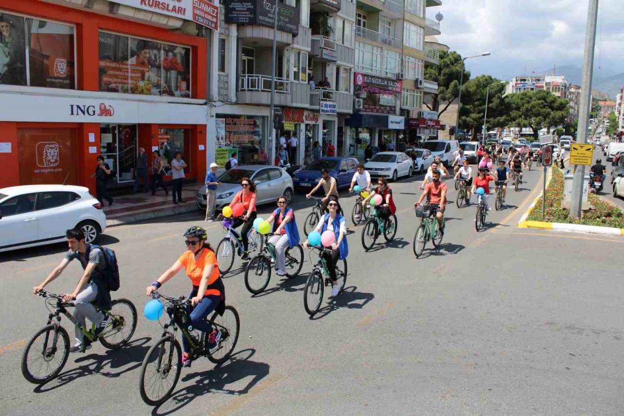 Pedallar, 19 Mayıs için çevrildi