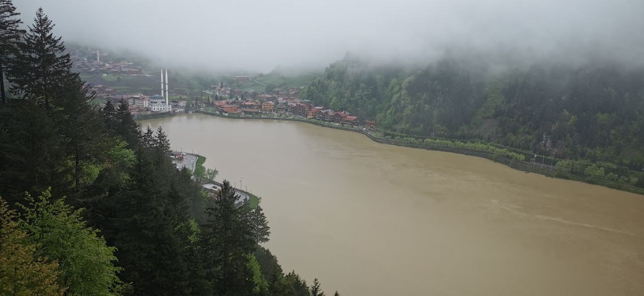 Uzungöl çamurdan arındı, eski görünümüne yeniden kavuştu