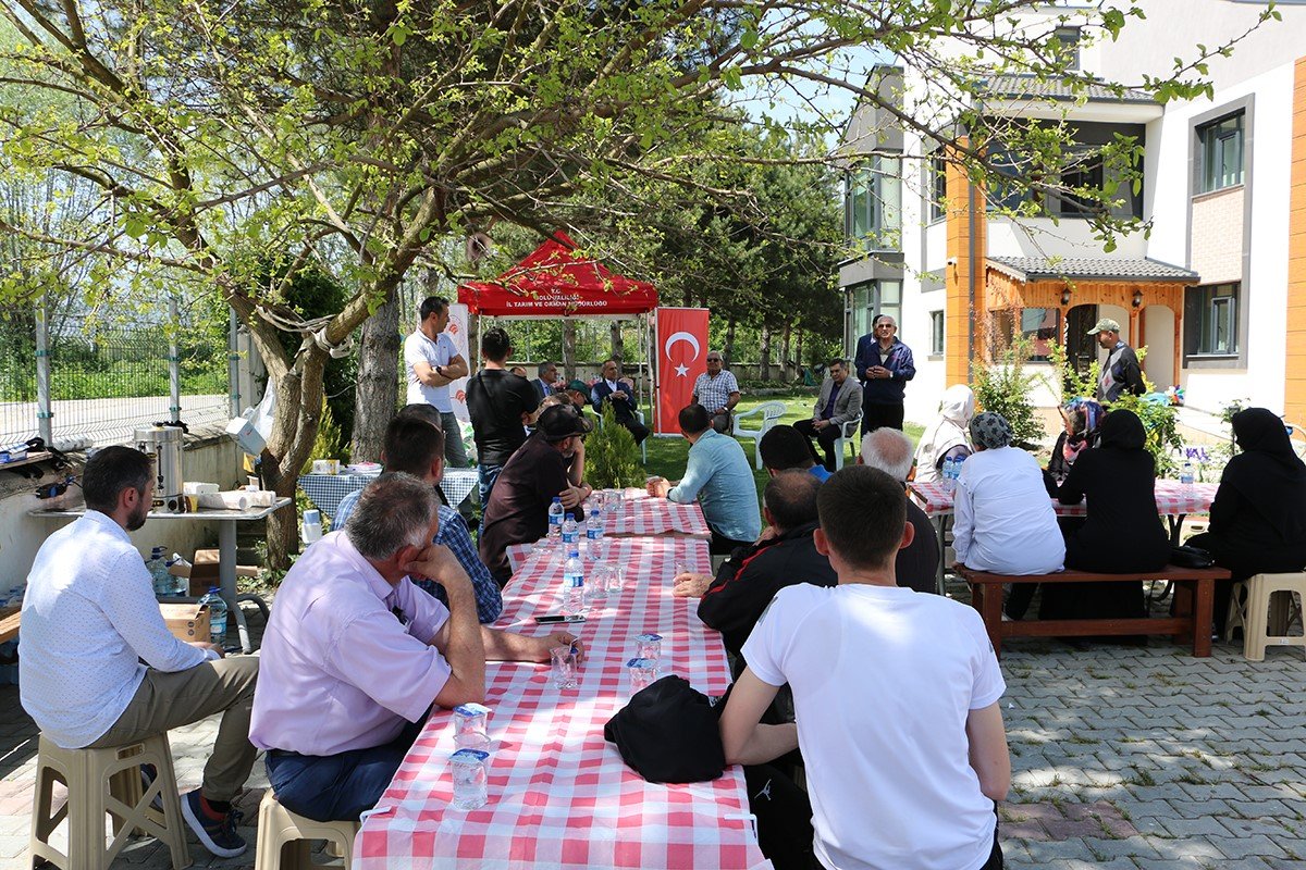 Arıcılığa başlamak için ilk adımlarını attılar