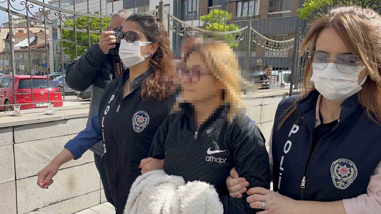 Depremzedelere hakaret eden kadın ‘Cumhurbaşkanı’na hakaret’ suçundan gözaltına alındı