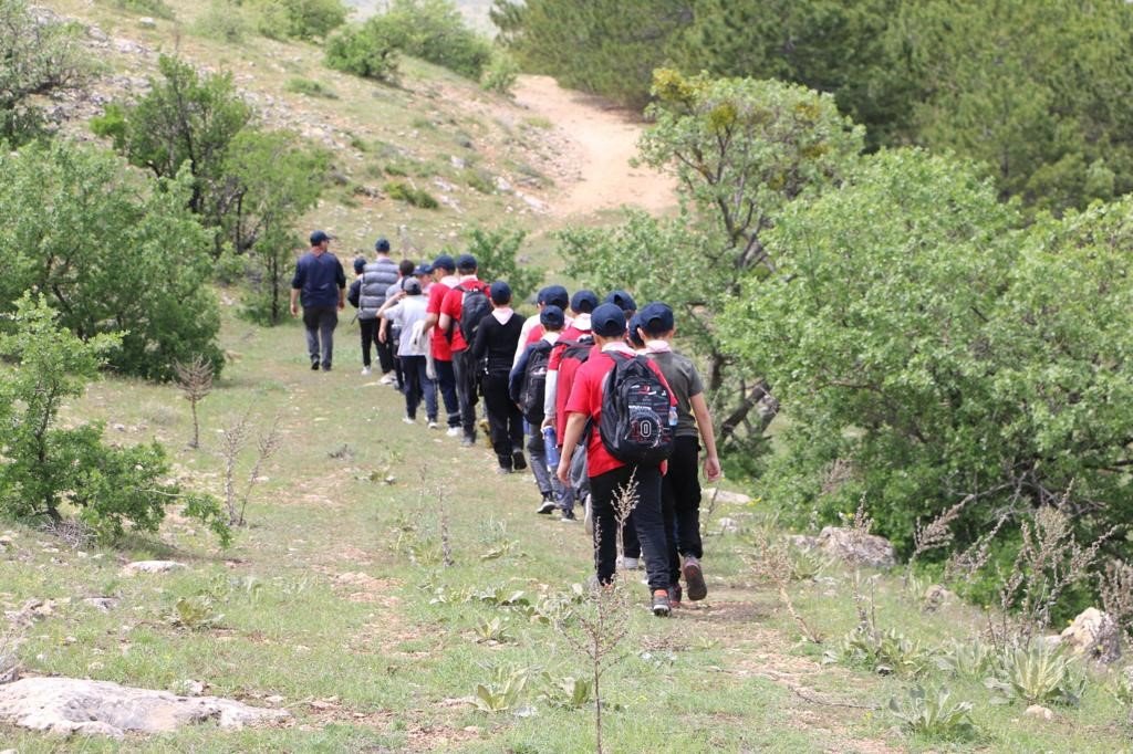 Günyüzü İlçe Müftülüğü izcilik faaliyetleriyle gençlerle buluştu