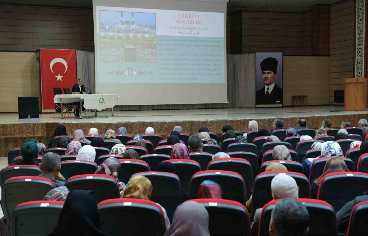 Hacca hazırlık kursları tamamlandı, 257 hacı adayı yolculuk öncesi aşı oldu