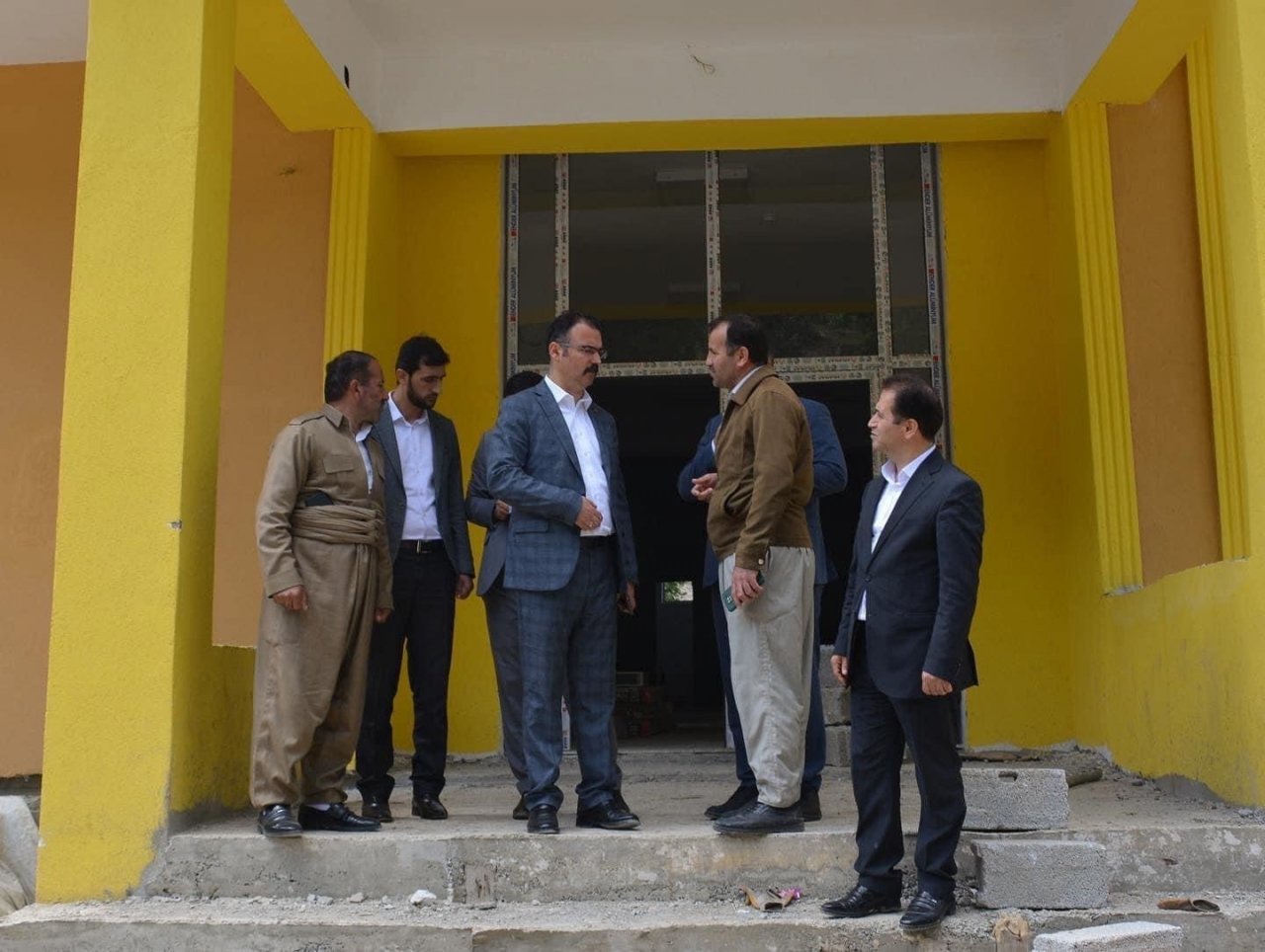 Kaymakam Ateş okul inşaatında incelemelerde bulundu