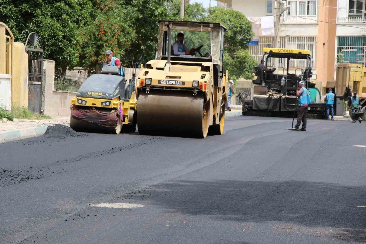 Haliliye’de asfalt atağı