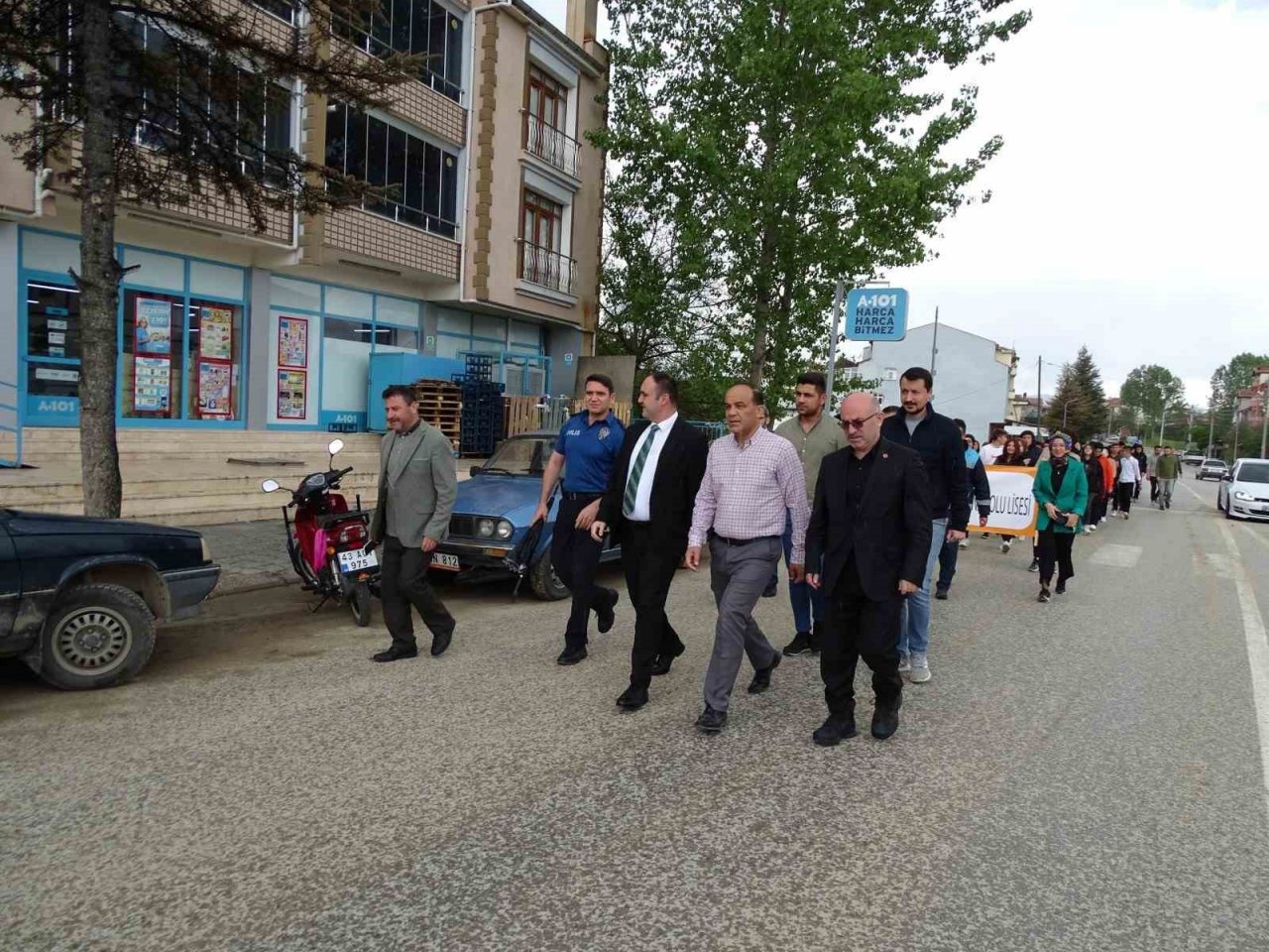 Hisarcık’ta Gençlik Haftası yürüyüşü