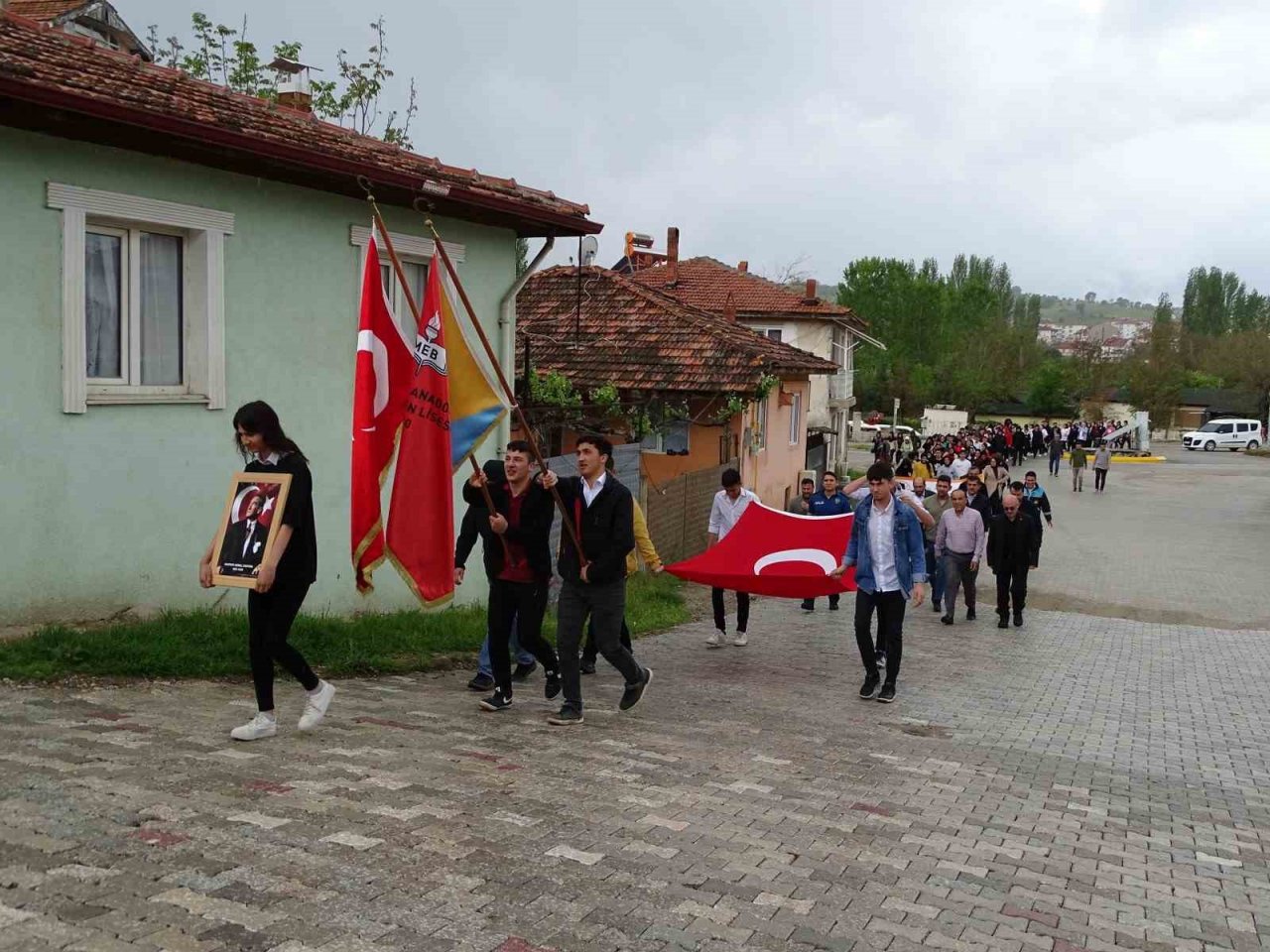 Hisarcık’ta Gençlik Haftası yürüyüşü