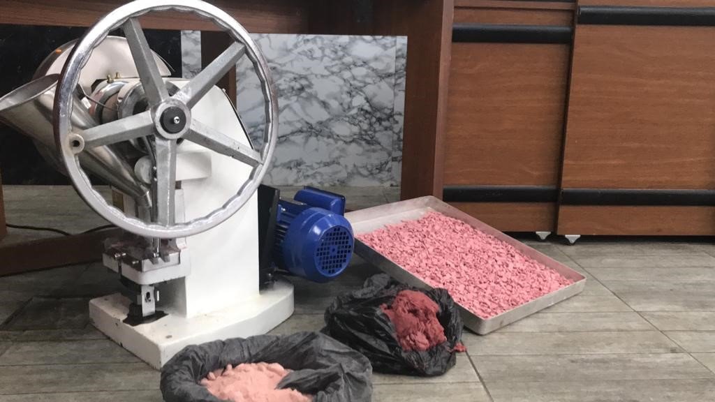 İstanbul’da uyuşturucu tacirlerine darbe üstüne darbe: 18 gözaltı