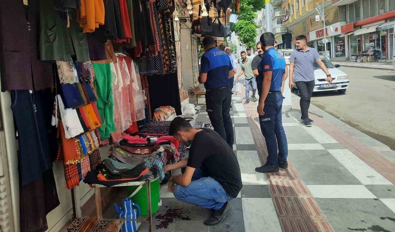 Viranşehir’de kaldırım işgali denetimi