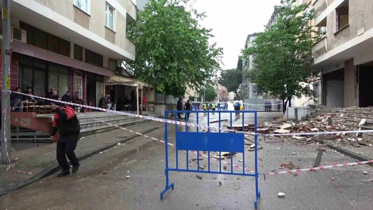 Kartal’da kolonunda çatlak oluşan 7 katlı apartman tahliye edildi