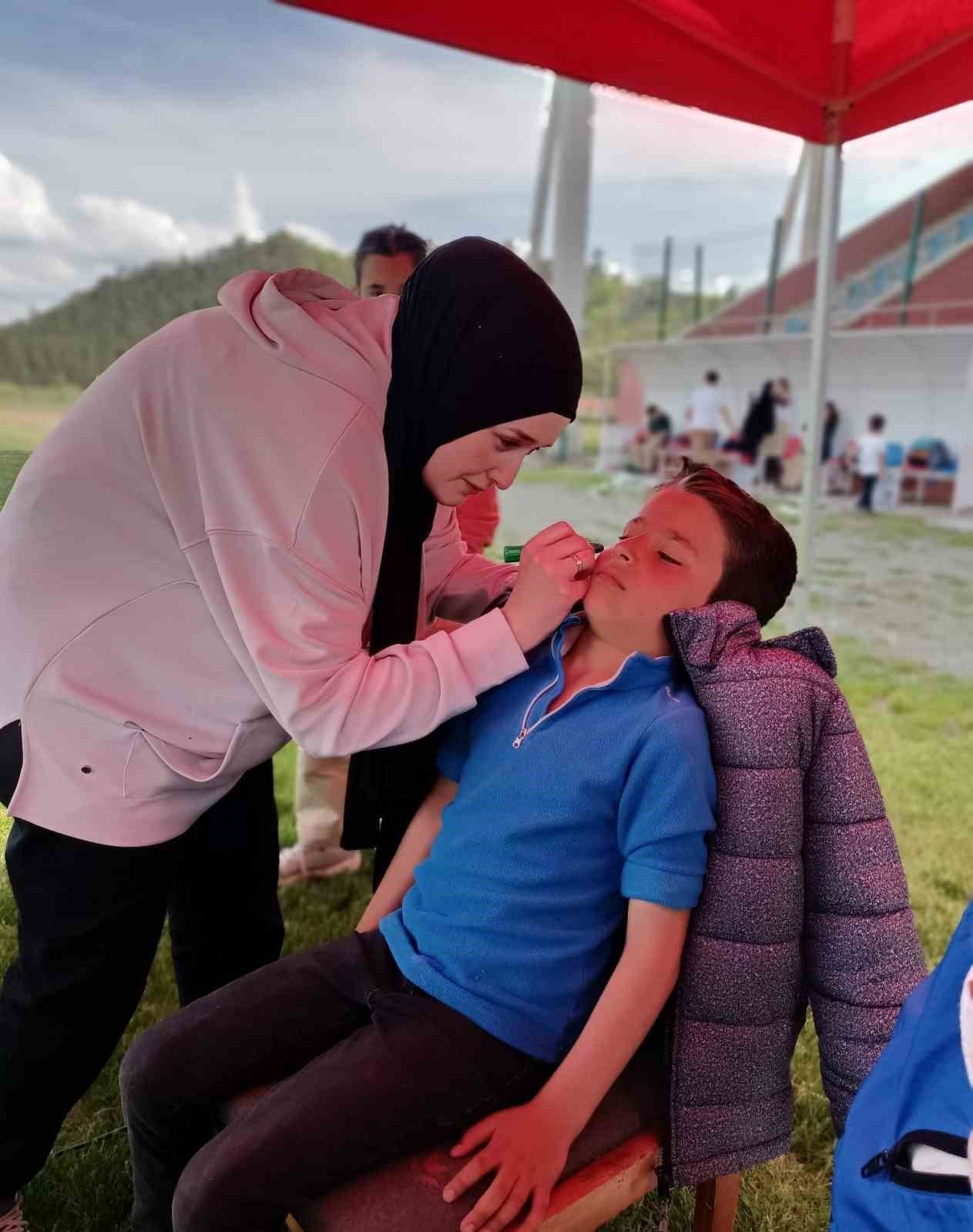 Öğrencilerin uçurtma şenliği renkli görüntülere sahne oldu