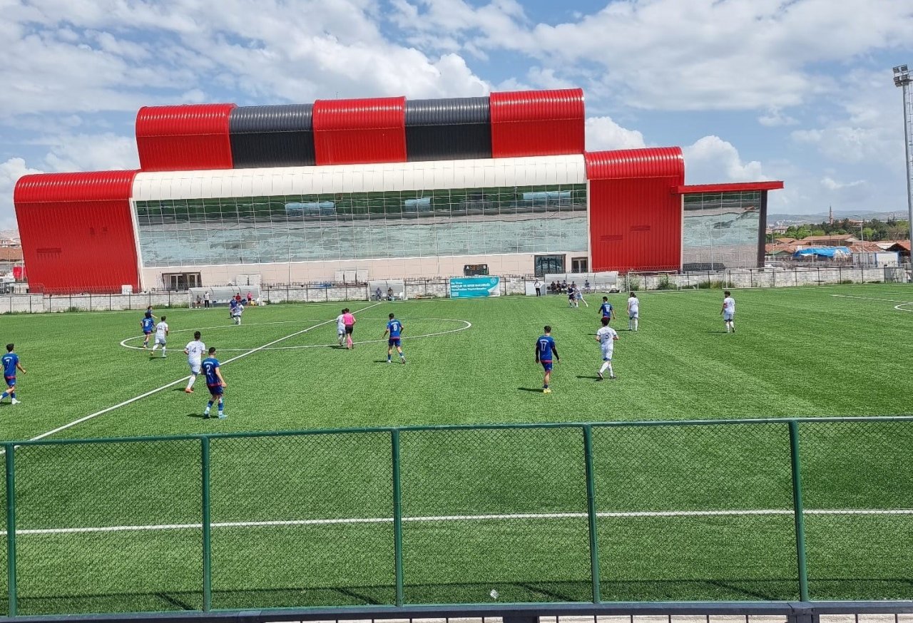 U18 Türkiye Şampiyonası: Kayseri Atletikspor: 3- Samsun Büyükşehir Belediyespor:0
