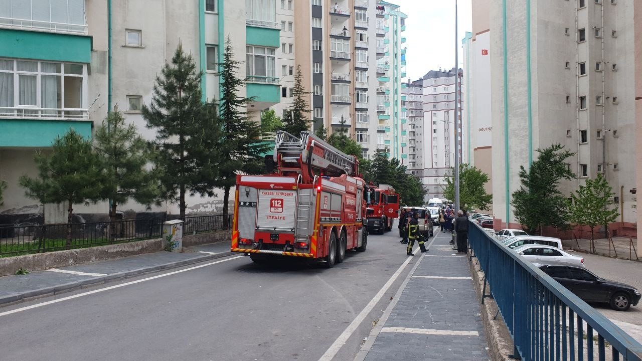 14 katlı binada çıkan yangında 1 kişi yaralandı