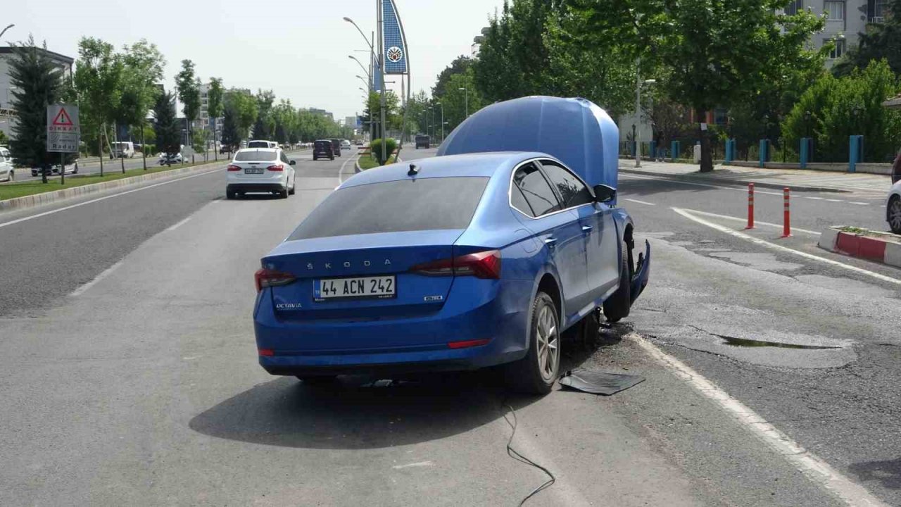 Kontrolden çıkan araç refüje çarptı: 1 yaralı