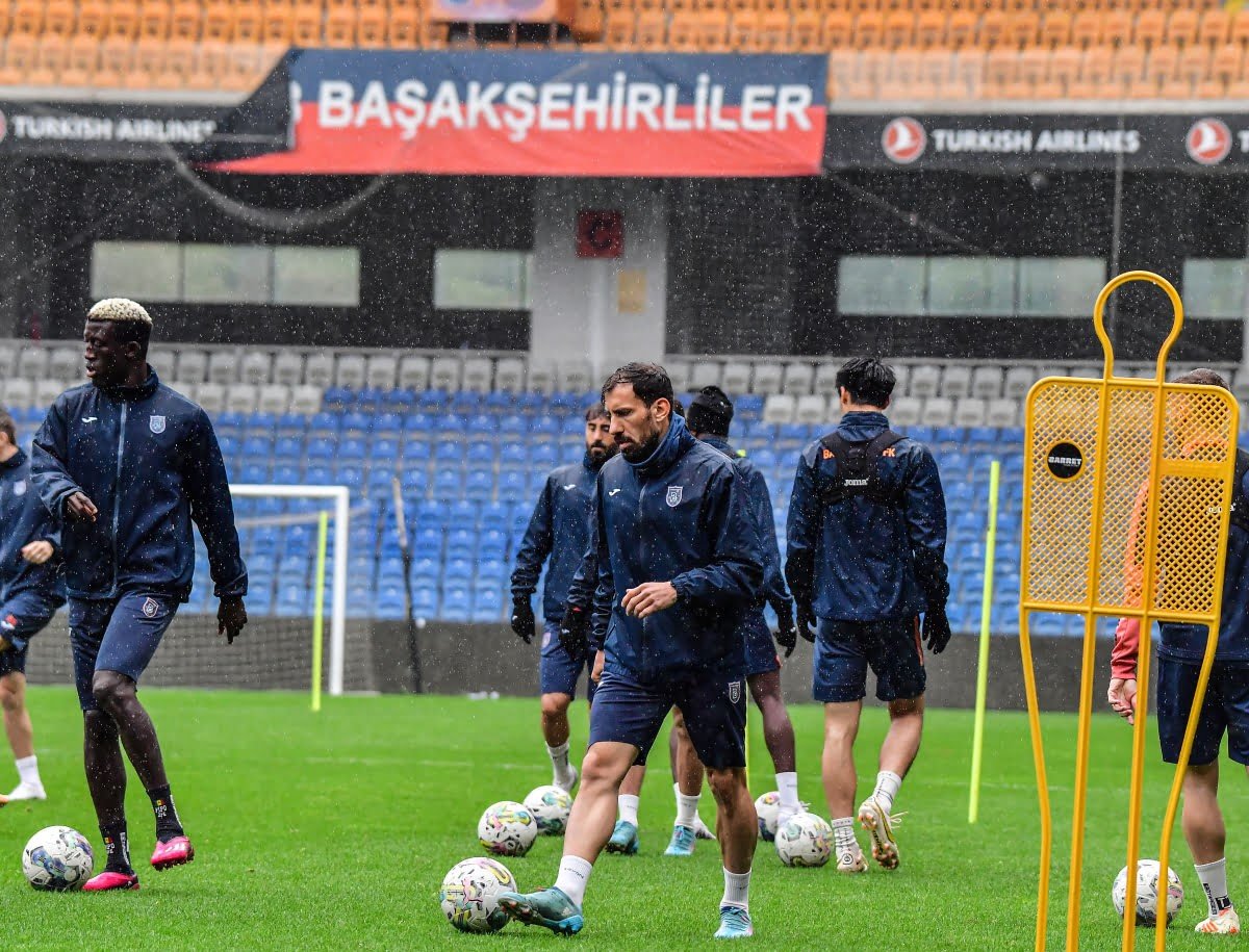 Medipol Başakşehir, Antalyaspor maçının hazırlıklarına başladı