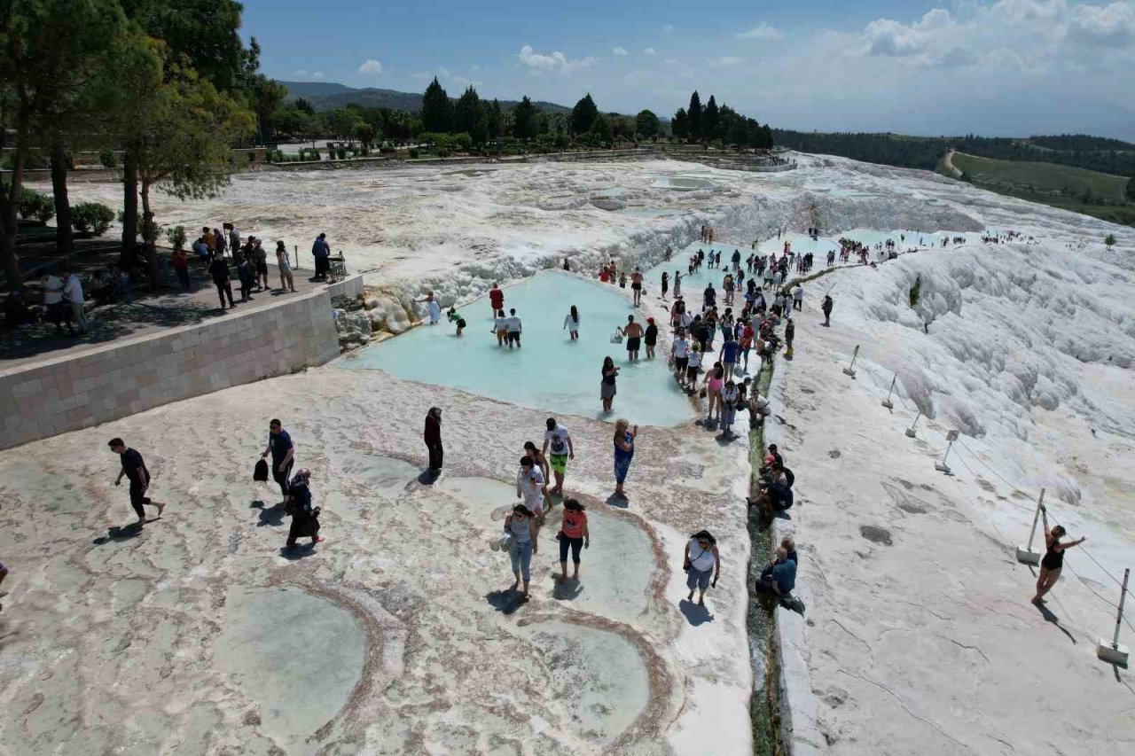 Pamukkale Müzeler Günü’nde şenlendi