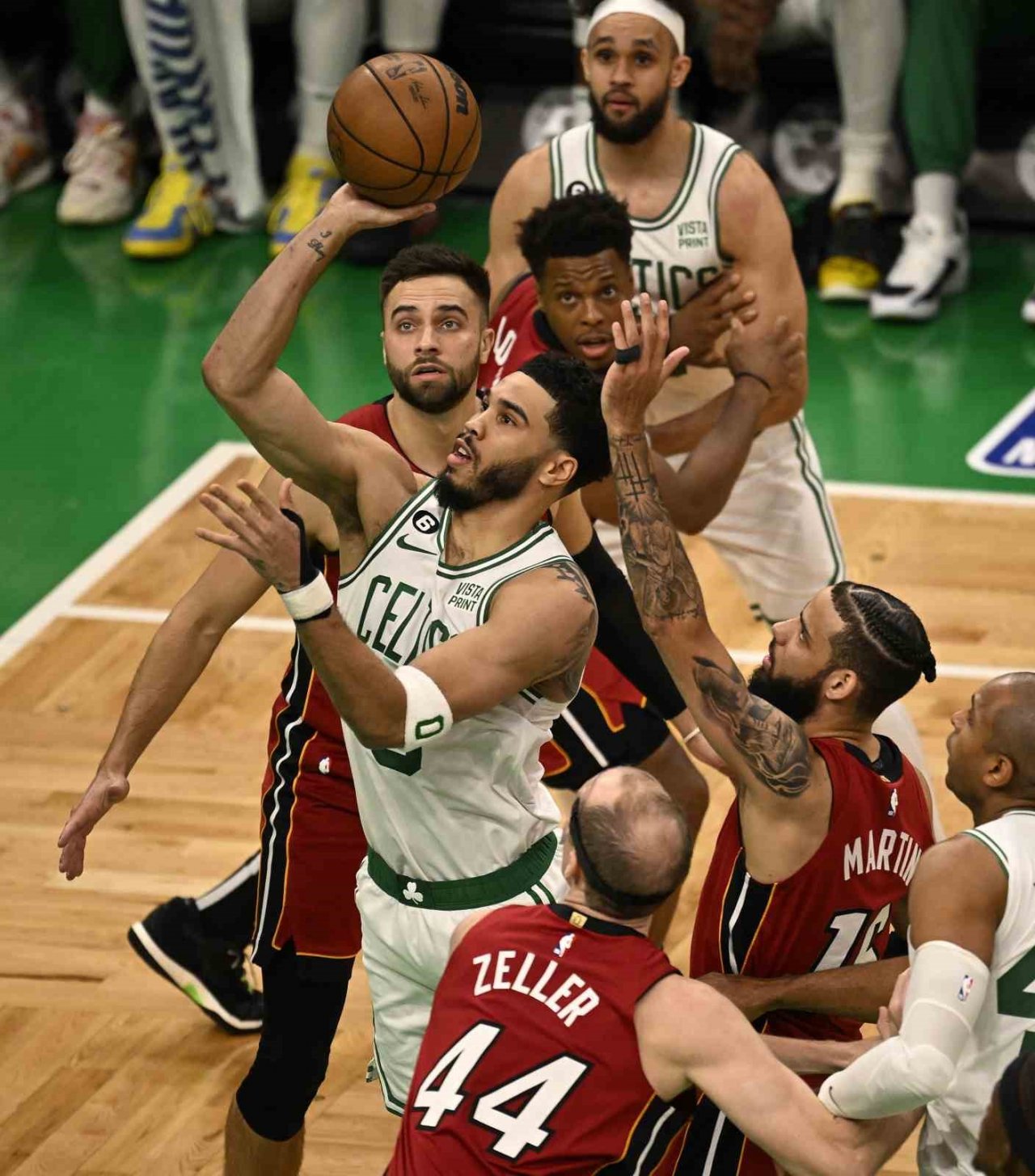 Miami Heat, Boston Celtics karşısında serinin ilk maçını kazandı