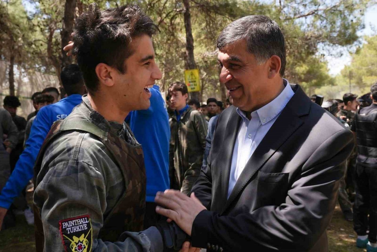 Gençler geleneksel 19 Mayıs etkinliklerinde buluştu