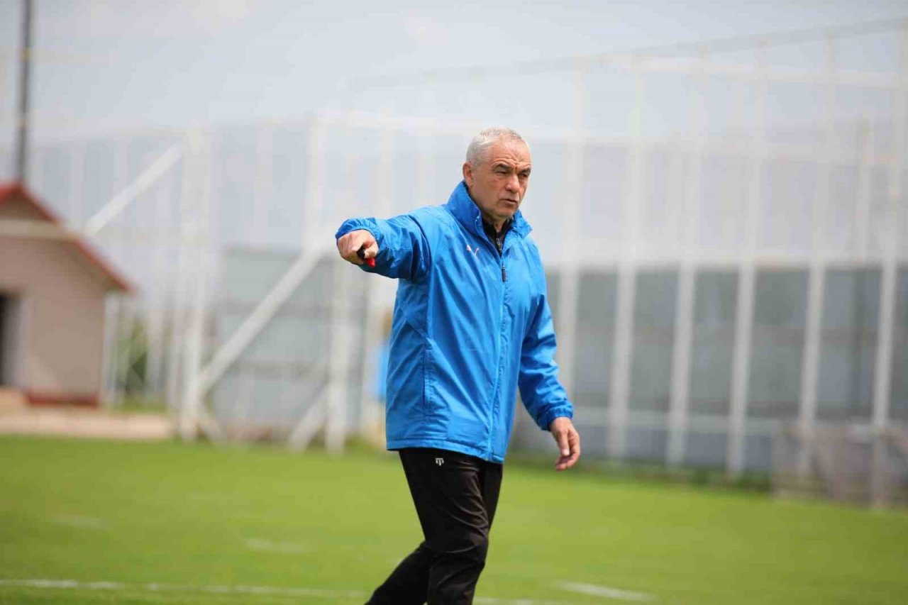 Rıza Çalımbay: “Galatasaray karşısında dikkatli olmalıyız”