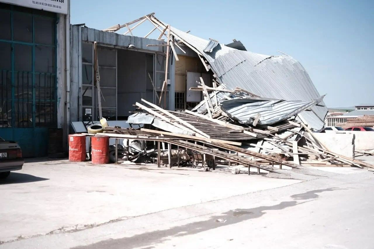 Başkan Ekinci, iş yerleri zarar gören esnafı ziyaret etti