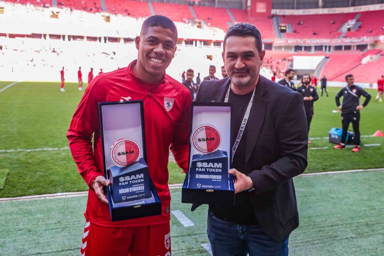 Şampiyon Samsunspor’a taraftarlardan ödül