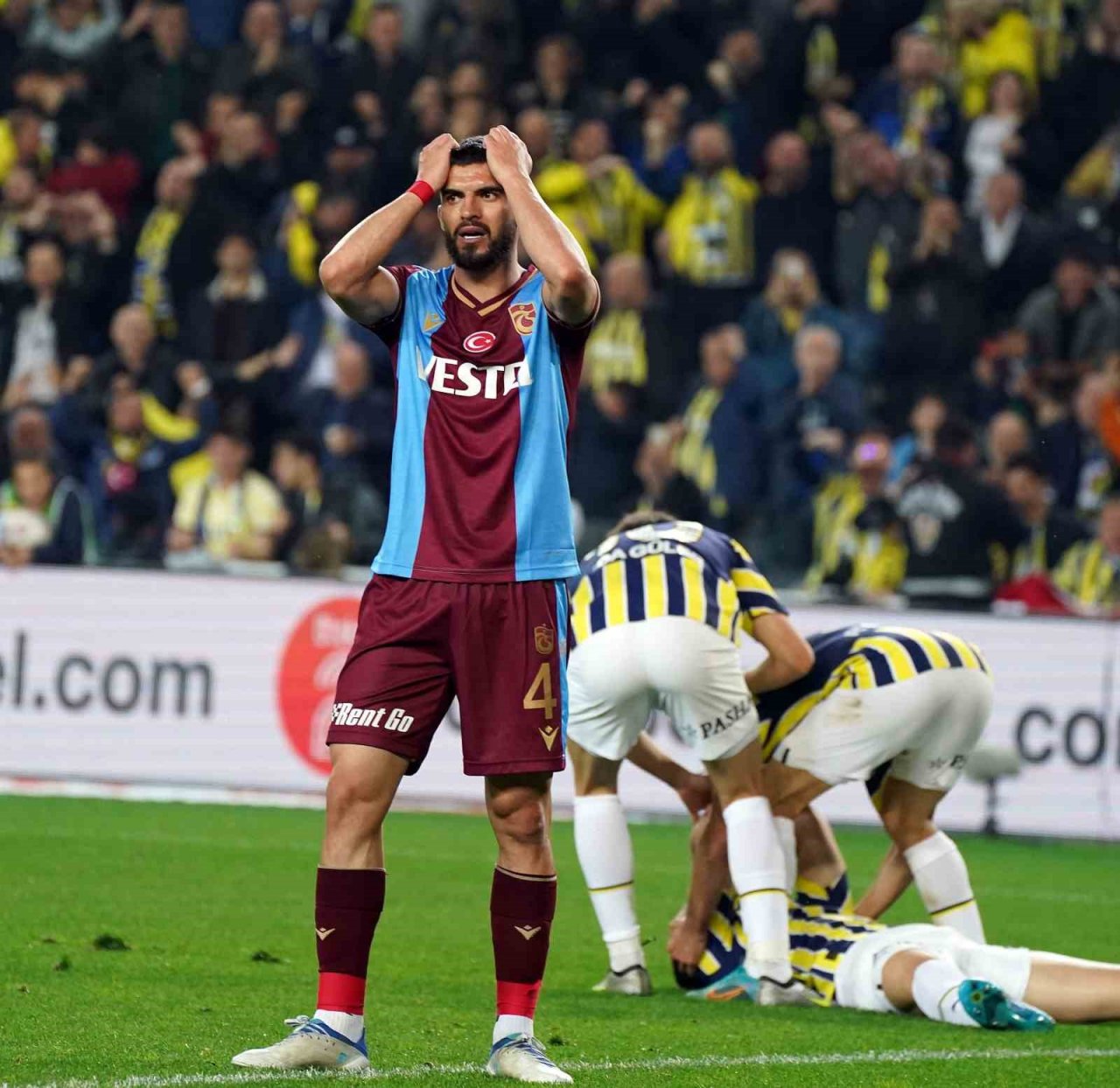 Spor Toto Süper Lig: Fenerbahçe: 3 - Trabzonspor: 1 (Maç sonucu)