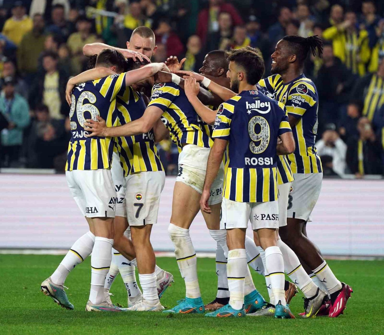 Spor Toto Süper Lig: Fenerbahçe: 3 - Trabzonspor: 1 (Maç sonucu)