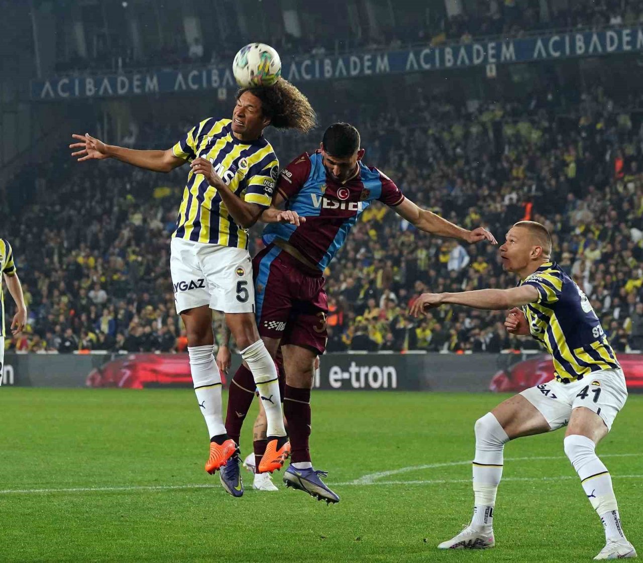 Spor Toto Süper Lig: Fenerbahçe: 3 - Trabzonspor: 1 (Maç sonucu)
