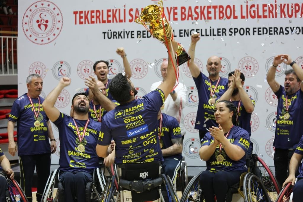 Tekerlekli sandalye basketbolunda şampiyon Fenerbahçe