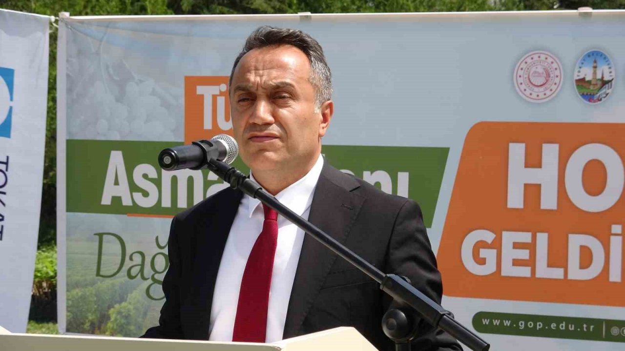 Akademik fidanlar çiftçilere dağıtıldı