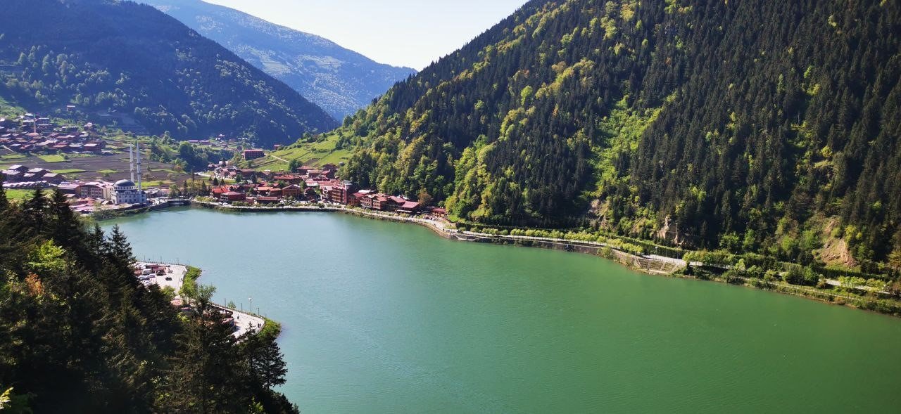 Uzungöl çamurdan arındı, eski görünümüne yeniden kavuştu