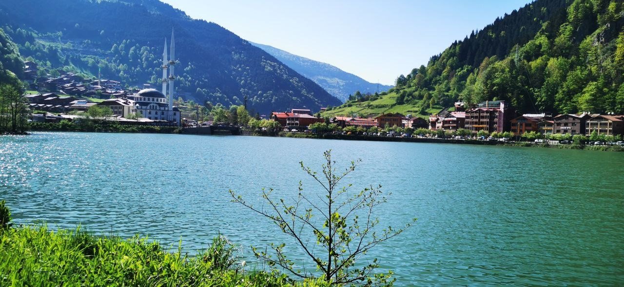 Uzungöl çamurdan arındı, eski görünümüne yeniden kavuştu