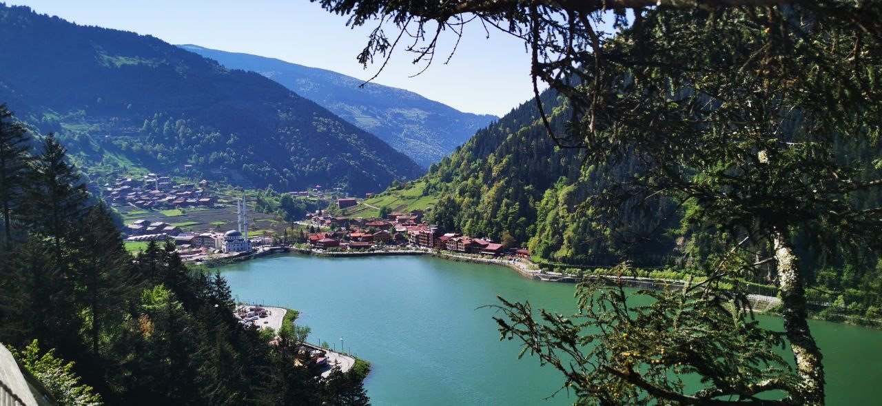 Uzungöl çamurdan arındı, eski görünümüne yeniden kavuştu