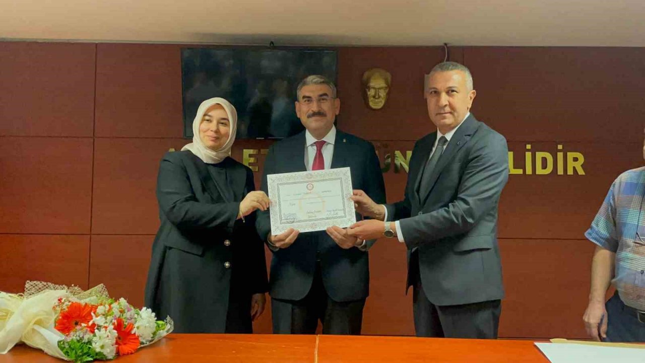 Niğde Milletvekilleri mazbatalarını aldı