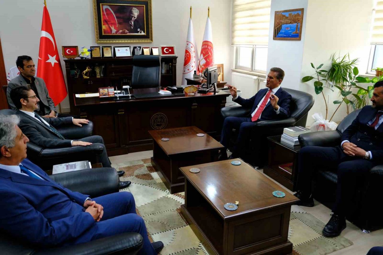 Milletvekili Sarıgül mazbatasını aldı