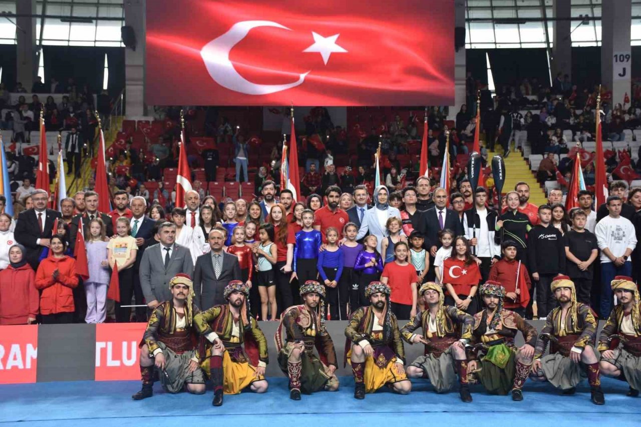 Afyonkarahisar’da 19 Mayıs coşkusu yaşandı